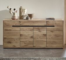 Nbytek do obvacho pokoje BERGAMO_ sideboard 10 M6 HH 20_ rozmry /v/h_ 185/87/44 cm_ eln pohled_ foto s dekorac_ obr. 12